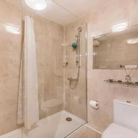 Stylish By Hyde Park Apartamento *