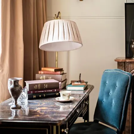 Nomad Hotel