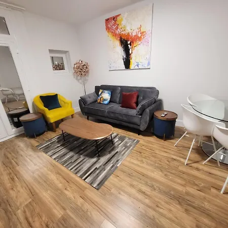 Apartment Garland Contemporary London
