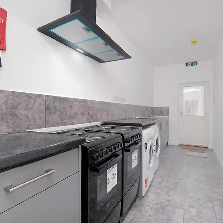 Fernbank Sudbury Hill Harrow Self-contained With En-suite