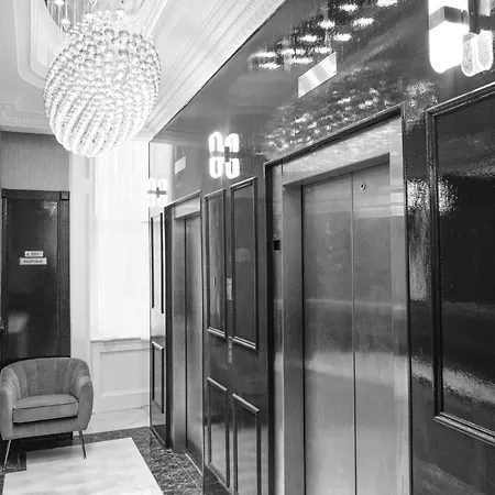 Pembridge Palace Hotel 3*