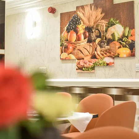 Pembridge Palace Hotel 3*