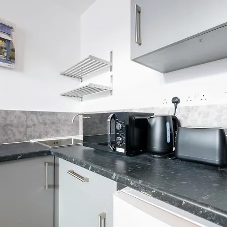 Apartment Fernbank Sudbury Hill Harrow Self-contained With En-suite