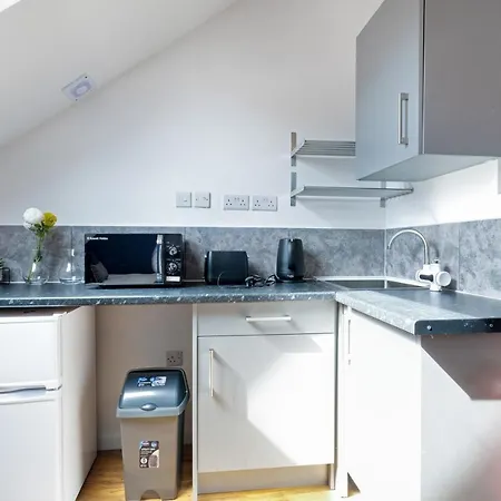Fernbank Sudbury Hill Harrow Self-contained With En-suite *