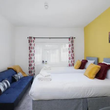 Apartment Fernbank Sudbury Hill Harrow Self-contained With En-suite *