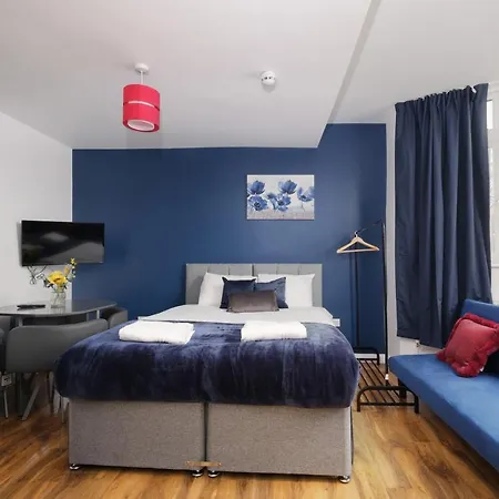 Apartment Fernbank Sudbury Hill Harrow Self-contained With En-suite *