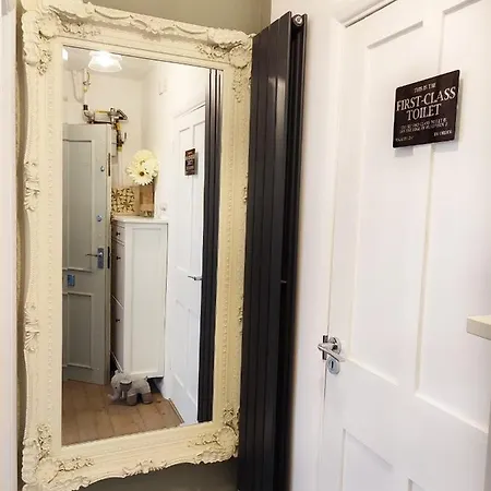 ホームステイ Gardens - Private Double Richmond London - *