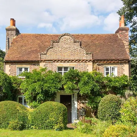 Gardens - Private Double Richmond London - Kew