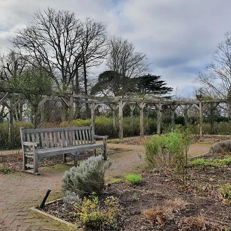Gardens - Private Double Richmond London - Kew
