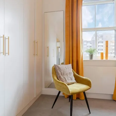 Off The Shard Xxl Design Family House With Garden London