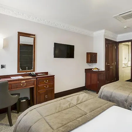 Fitzrovia Hotel 4*