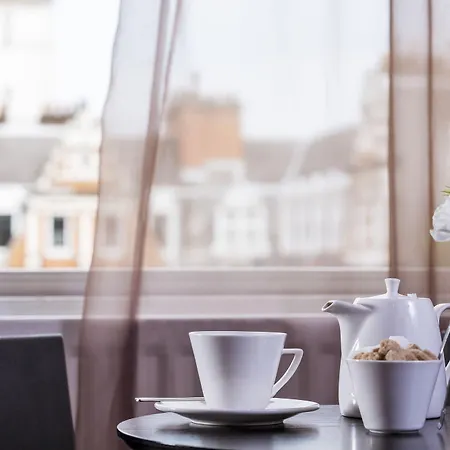 Hotel The Queens Gate 4*