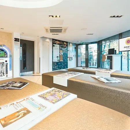 Point A Canary Wharf 3*