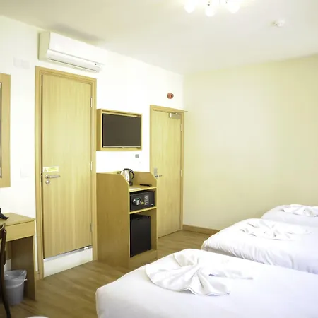 Kings Cross Hotel 3*