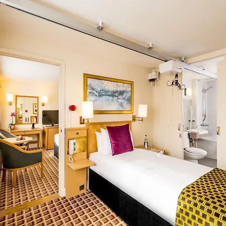 Copthorne Tara Kensington 4*