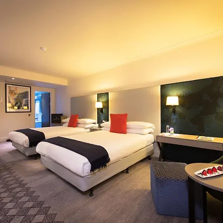 מלון Doubletree By Hilton Kensington לונדון