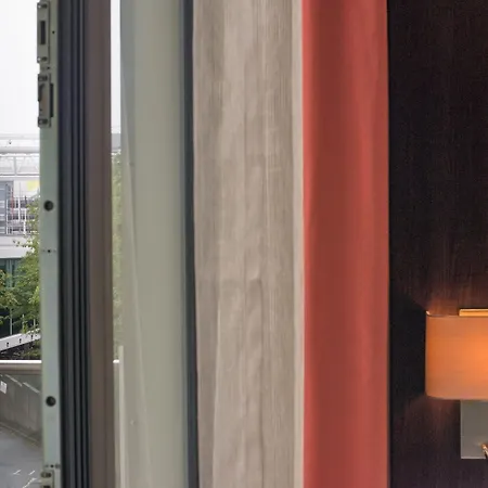 St George's - Wembley Hotel 4*
