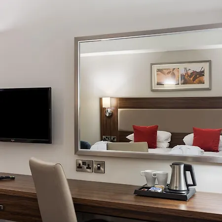 Heston Hyde 4*