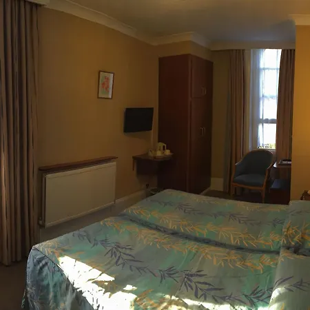 Mitre House Szálloda 3*