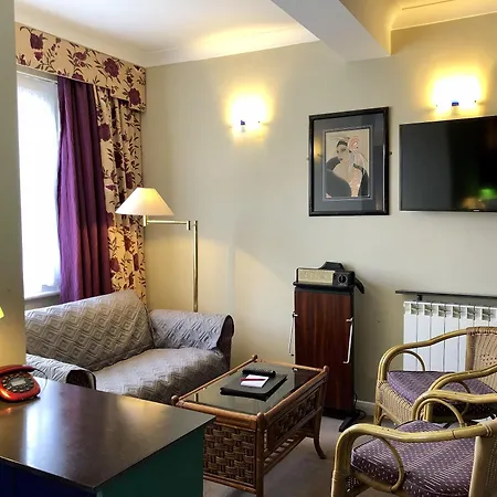 Mitre House 3*