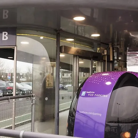 Hotell Thistle London Heathrow Terminal 5 3*