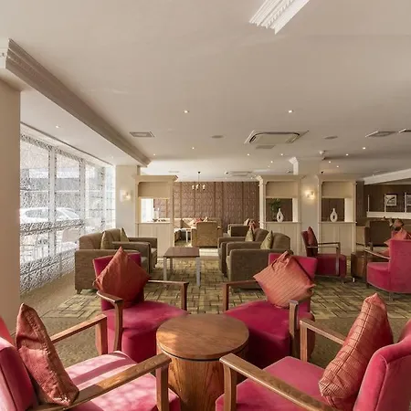 Hotell Thistle London Heathrow Terminal 5 3*