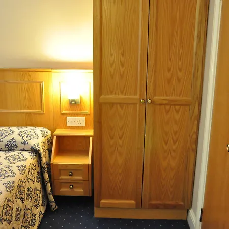 Olympic House 3*