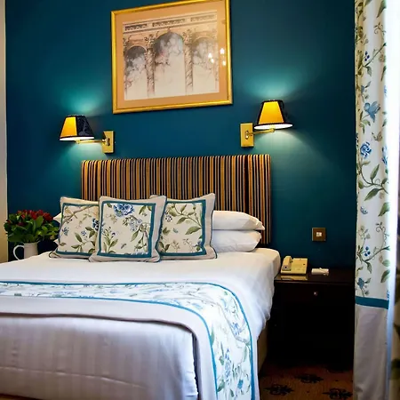 London Lodge Hotel 3*