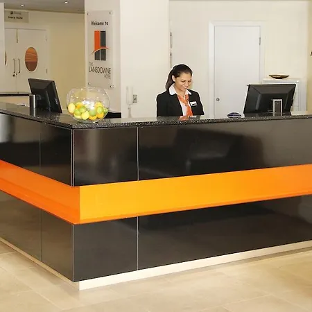 Oyo Lansdowne 2* London Borough of Croydon