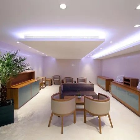 Leonardo Royal Tower Bridge Hotel 4*