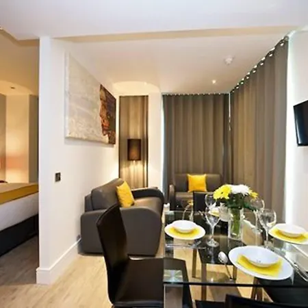 Staycity Greenwich High Road 3*