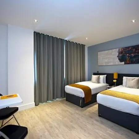 Staycity Greenwich High Road Aparthotel