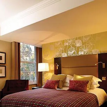 Hotel The Lensbury Teddington