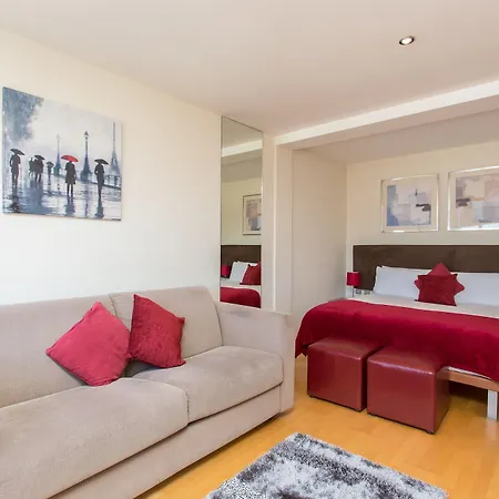 Aparthotel Roland House