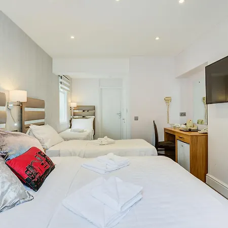 Hotel Kingswaypark At Park Avenue 3*