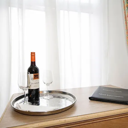 Kingswaypark At Park Avenue 3* Londra