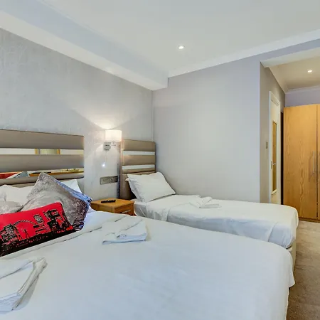 Admiral At Park Avenue London