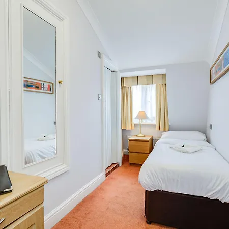 Admiral At Park Avenue 3*