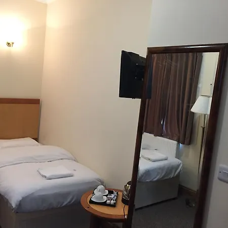 Shelton Hotel, Finsbury Park 3*