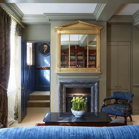Batty Langley's 5* London