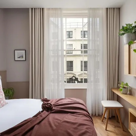 Inhabit Queen's Gardens, A Member Of Design Hotel 5*