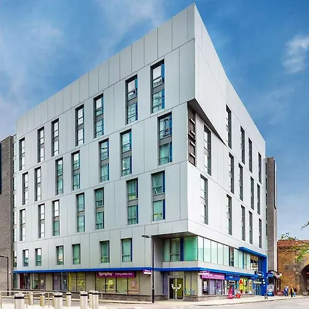 Travelodge Southwark 3*