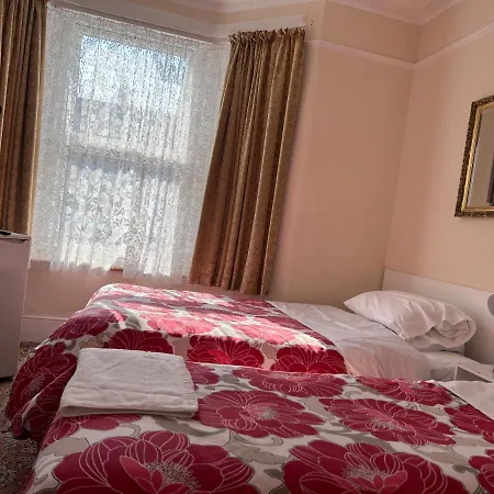 Guest house Manns Romford