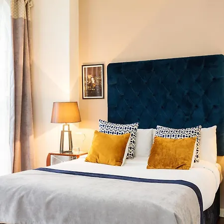 Native Monument Appartement Londen