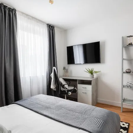 Spacious And Modern 4 Bed Next To Borough Station דירה לונדון