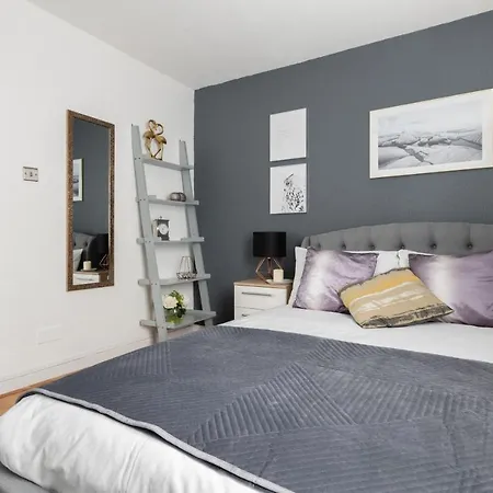 Spacious And Modern 4 Bed Next To Borough Station * לונדון