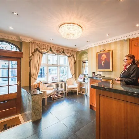 44 Curzon Street By Mansley 4* Londra
