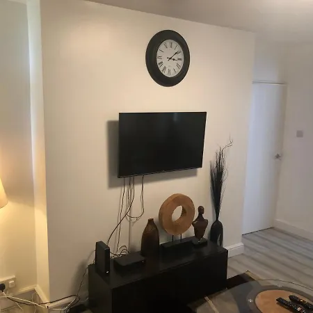 Luxury 2 Bedroom Flat In Abbey Wood, London