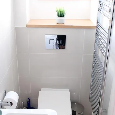 Exclusive Ensuite Double Apartment