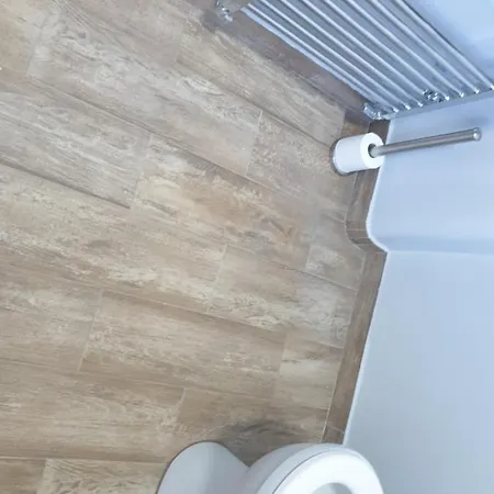 Burney Tomar House Homestay Croydon